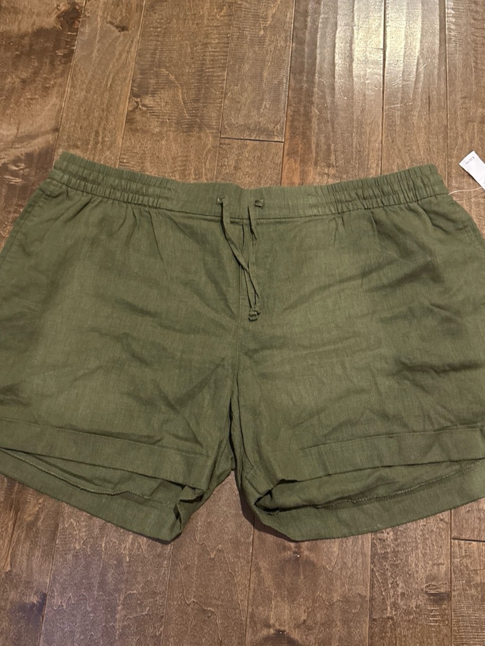 Old Navy Olive Drawstring Linen-Blend Women’s Shorts